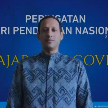 Tak Punya Smartphone, Guru & Murid Daerah Curhat Pilu Pada Nadiem