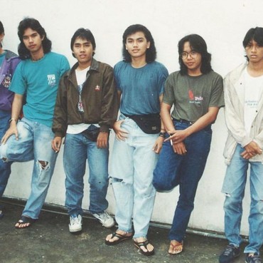 Kenang Kepergian Erwin Prasetya, Ari Lasso dan DEWA 19 Unggah Foto Lawas
