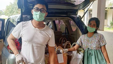 img-title Pendapatan Tersendat, Boby Tince Jualan Makanan Keliling
