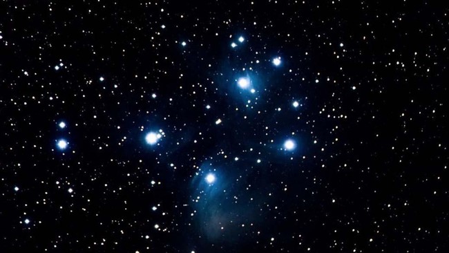 Tsuraya (thuraya) atau dalam istilah astronomi populer disebut sebagai gugus bintang terbuka Pleiades, merupakan sekumpulan bintang yang terletak di dekat rasi Taurus.