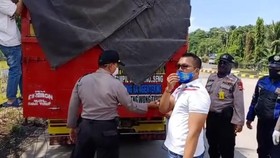 Polisi Bidik Travel Gelap dan Truk Selundupkan Pemudik