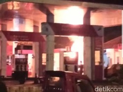 Sebuah Motor Terbakar di SPBU Jember Usai Isi BBM