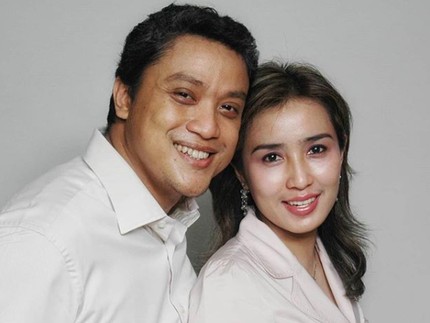 7 Foto Dede Yusuf dan Istri, 21 Tahun Menikah Jauh dari Gosip