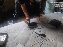 Subhanallah, 3 Al-Quran Ini Utuh Saat Sebuah Rumah di Surabaya Terbakar