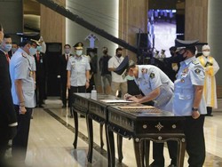 Jhoni Ginting Resmi Jabat Dirjen Imigrasi Kemenkum HAM