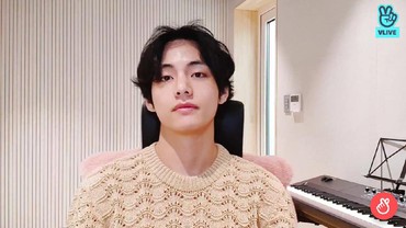 King of Sold Out, Sweter Rajut V BTS Langsung Ludes di Pasaran