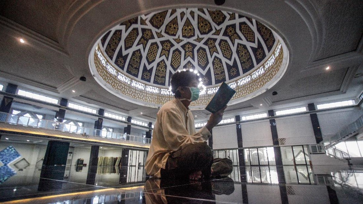 FOTO: Langgam 'Sunyi' Tadarus Alquran di Tengah Pandemi