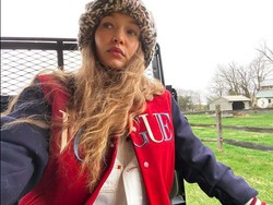 Gigi Hadid Ucapkan Selamat Idul Adha & Foto Ciuman dengan Zayn Malik