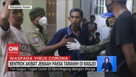 VIDEO: Bentrok Akibat Jemaah Paksa Tarawih di Masjid