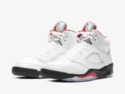 Selesai Lockdown, Orang-orang di AS Malah Antre Beli Sneakers Air Jordan