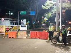 Video Cekcok Petugas dan Diver Ojol saat Penertiban Jam Malam