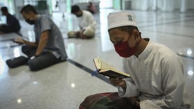 FOTO: Langgam 'Sunyi' Tadarus Alquran di Tengah Pandemi