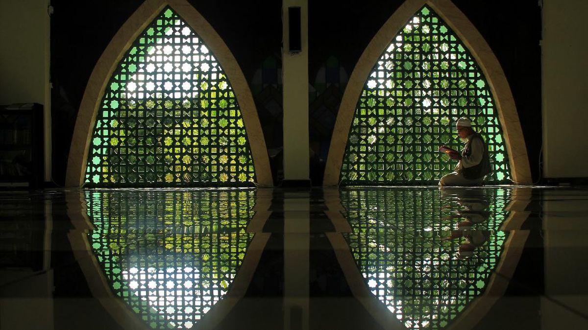 7 Ide Kegiatan Nuzulul Quran yang Menarik, Tingkatkan Keimanan Muslim