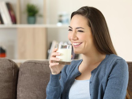 Amankah Ibu Menyusui Minum Susu Almond sebagai ASI Booster?