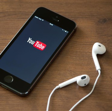 Lirik Lagu Raindance yang Viral di YouTube