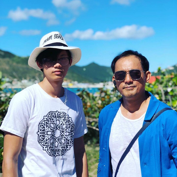 <p>Dipo Latief liburan bersama Adiro. Anak laki-laki Dipo Latief ini tumbuh jadi anak yang ganteng ya, Bun. (Foto: Instagram @dipoditiro)</p>