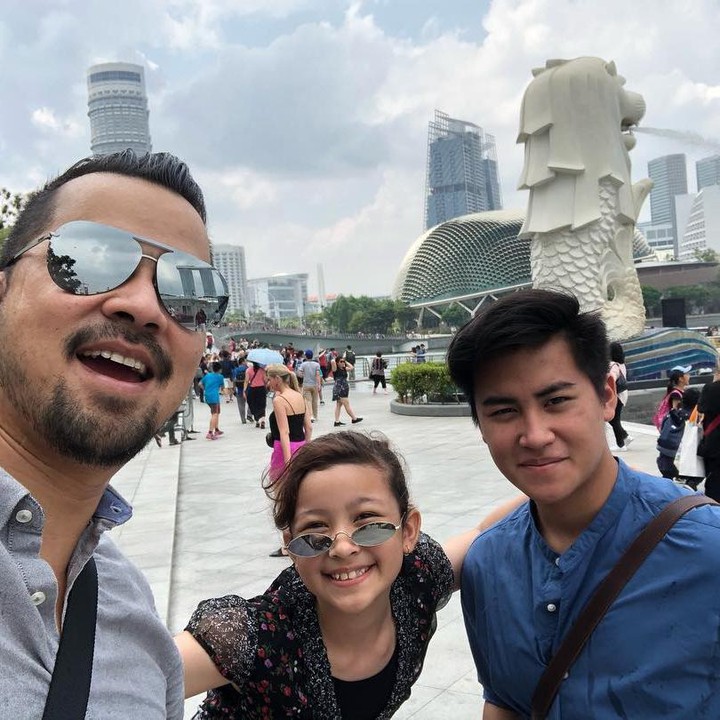 <p>Keluarga Sultan Djorghi memang beberapa kali terlibat berlibur ke luar negeri. Ketika liburan itulah, Sultan mengabadikan momen bersama Rafi. (Foto: Instagram @djorghisultan)</p>