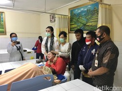 FX Rudy Melayat Didi Kempot di RS Kasih Ibu Solo