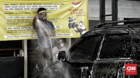 FOTO: Asa Tukang Cuci Mobil di Tengah Pandemi Covid 19