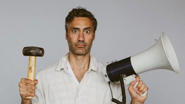 Ini Alasan Taika Waititi Sebut 'Stranger Things 4' Rusak Musik Kate Bush