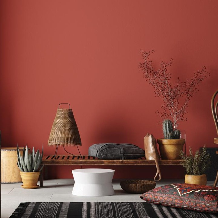 <span style="color: rgb(34, 34, 34); font-family: Arial, Helvetica, sans-serif; font-size: small;">Hindari warna merah super terang untuk warna rumah. Sebaliknya, cobalah poles warna merah marun untuk mendapatkan rasa hangat. (</span>Foto: Getty Images/iStockphoto/Artjafara)