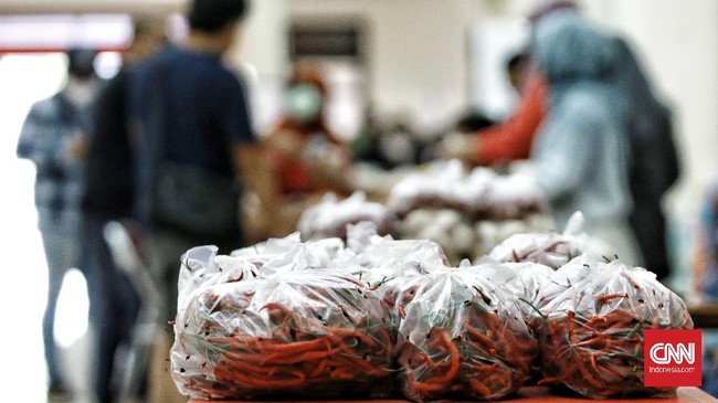 Bank Indonesia menyebut kinerja penjualan eceran meningkat secara tahunan pada Juni kemarin, meski secara bulanan turun 2,1 persen.