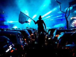 Indonesia Gelar Drive-In Konser, Nonton dari Mobil Agustus 2020