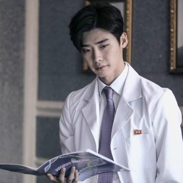 5 Dokter Tampan di Drama Korea yang Meresahkan & Sulit Berpaling