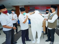 APD untuk Tenaga Kesehatan di Banyuwangi Disalurkan
