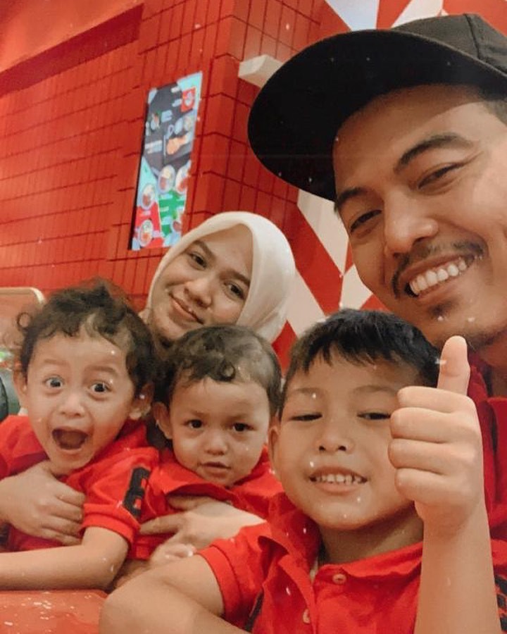 7 Potret Keharmonisan Keluarga Personel Band Wali, dari Faank hingga