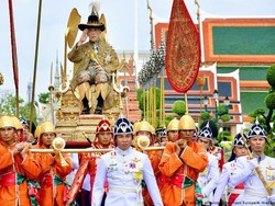 Raja Thailand Hidup dalam Karantina Mewah, Sementara Negaranya Menderita