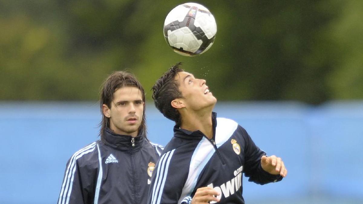 FOTO: 12 Pemain yang Main dengan Messi dan Ronaldo
