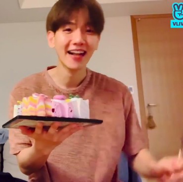 Rahasia Tubuh Kurus Terbongkar, Baekhyun EXO Buat Fans Khawatir