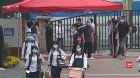 VIDEO: Siswa SMA di Wuhan Kembali ke Sekolah