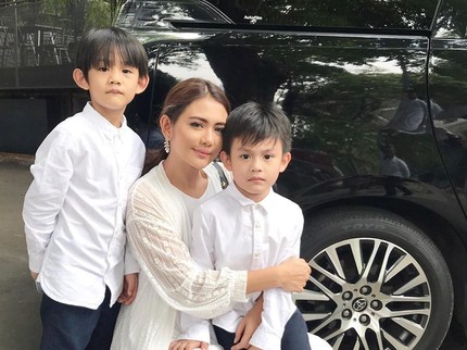 7 Potret Anak Herman 'Seventeen', Tahun Kedua Jalani Ramadhan Tanpa Ayah