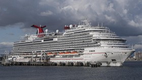 Pelayaran Kapal Pesiar Carnival Cruise Ditunda Hingga 2021