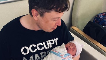 img-title Nama Unik Anak Pertama Elon Musk Bersama Grimes