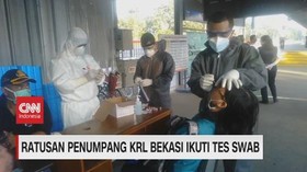 VIDEO: Ratusan Penumpang KRL Bekasi Ikuti Tes Swab