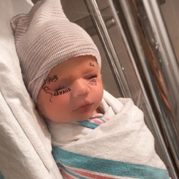 Elon Musk dan Grimes Ganti Nama Anak Jadi Makin Sulit