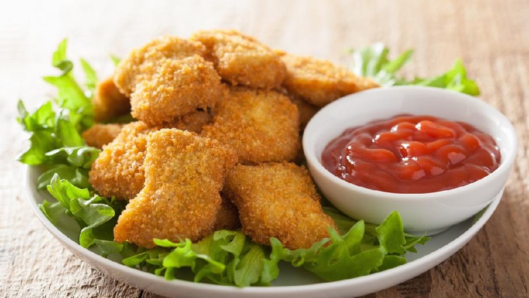 chicken nuggets with ketchup
