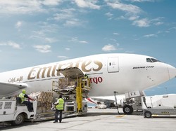 Wabah Berlanjut, Emirates PHK Karyawan