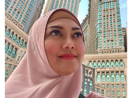 Kisah Bella Saphira Jadi Mualaf, Ditentang Keluarga dan Korbankan Karier