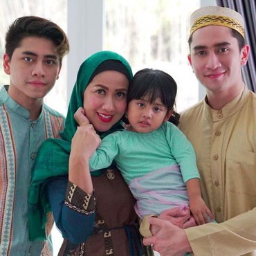 Karena Pandemi, Venna Melinda & Keluarga Batal Umroh Usai Lebaran
