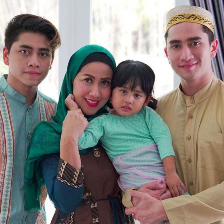 <p>Venna Melinda memiliki tiga orang anak, Verrell Bramasta Fadilla, Athalla Naufal, dan si bungsu Vania Athabina. (Foto: Instagram @bramastavrl)</p>