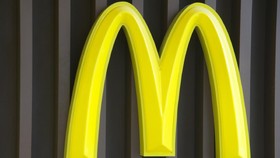 McDonald's Gugat eks CEO karena Skandal dengan Karyawan