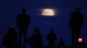 VIDEO: Menyaksikan Momen Terakhir Supermoon 2020