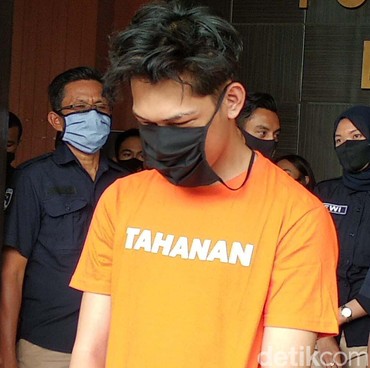 Begini Alasan Ferdian Paleka Bikin Prank Sembako Sampah