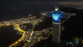 FOTO: Cemas Corona dari Pelosok Amazon Hingga Rio de Janeiro