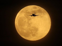 Kapan Ya, Indonesia Bisa Wisata ke Bulan?
