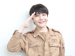 Lirik Lagu Teddy Bear - Jinho Pentagon